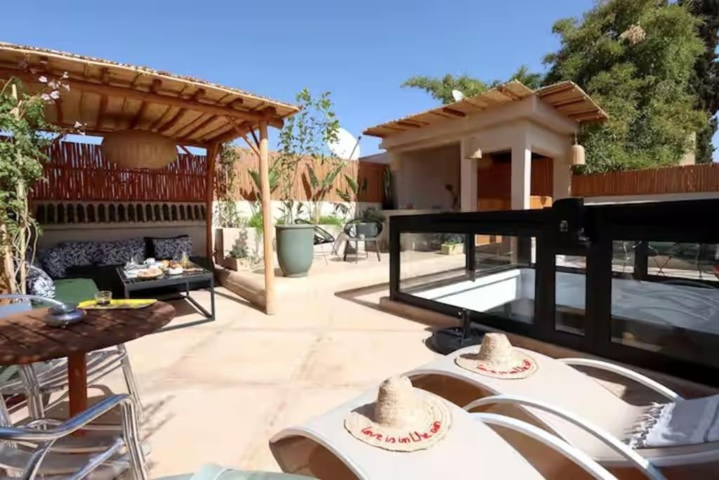 Riad Ptit Kech, Bassin Terrasse - Petits Dejeuners Marrakesh Ngoại thất bức ảnh