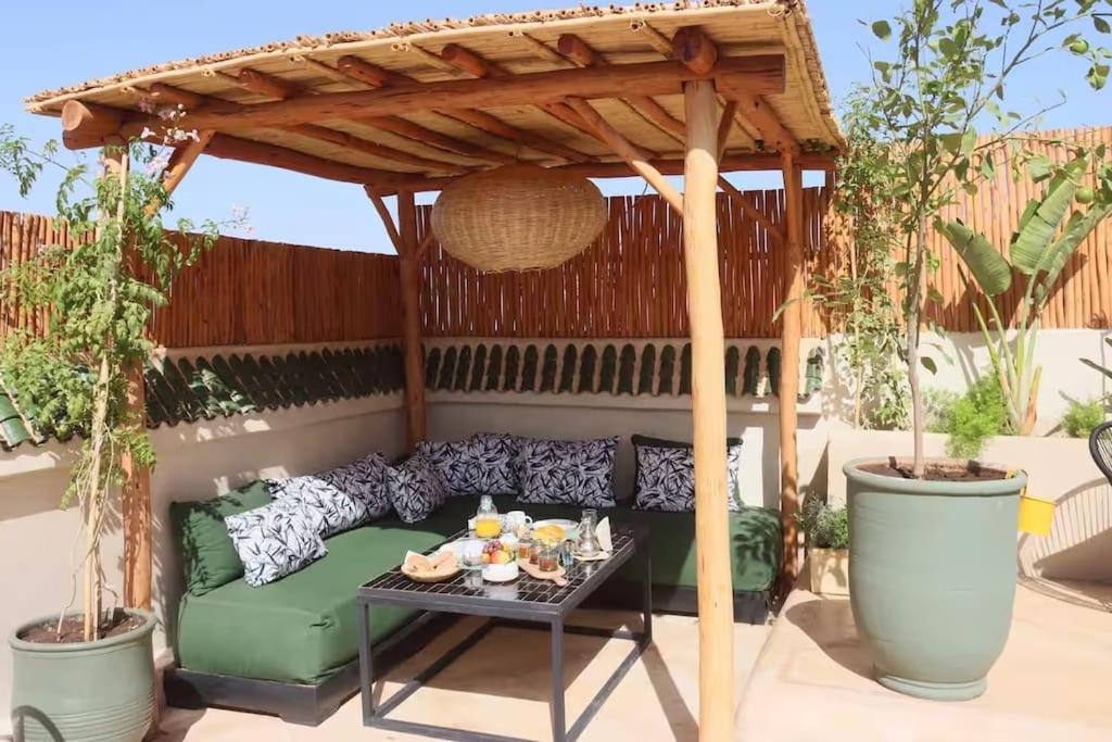 Riad Ptit Kech, Bassin Terrasse - Petits Dejeuners Marrakesh Ngoại thất bức ảnh
