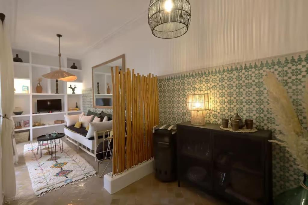 Riad Ptit Kech, Bassin Terrasse - Petits Dejeuners Marrakesh Ngoại thất bức ảnh